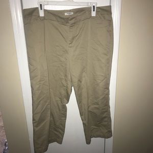Dockers size 16W capris